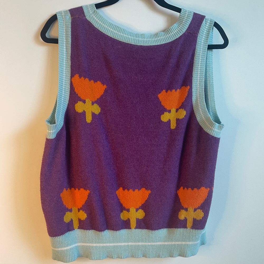 Colorful sweater-vest - Picture 2 of 3